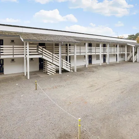 1 Bedroom Lovely In