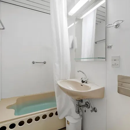 1 Bedroom Lovely In アパート